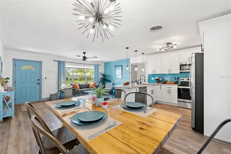 8415 Iris Avenue Seminole FL 33777