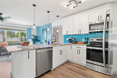 8415 Iris Avenue Seminole FL 33777
