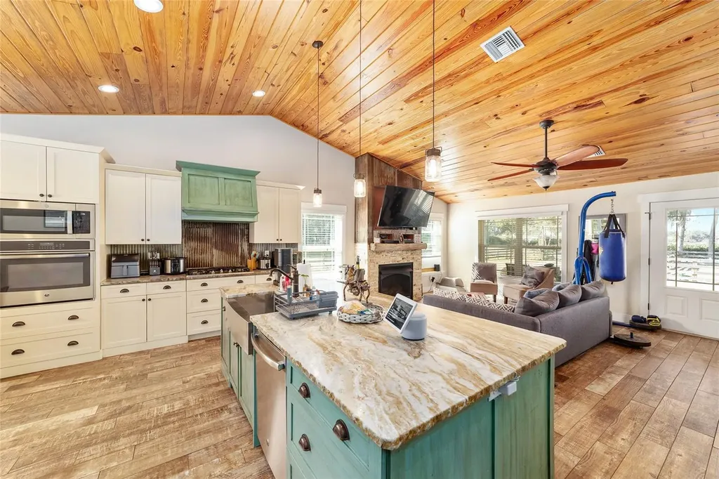 14245 SE 25th Avenue Summerfield FL 34491