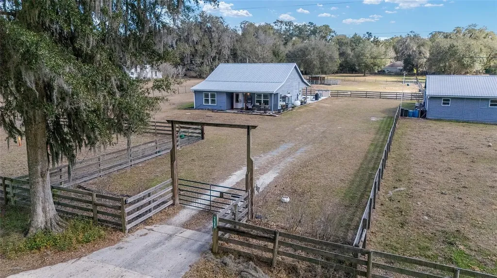 14245 SE 25th Avenue Summerfield FL 34491