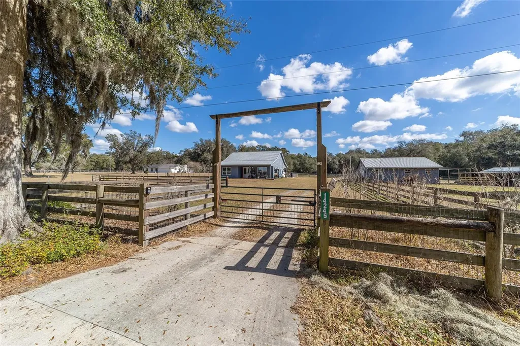 14245 SE 25th Avenue Summerfield FL 34491