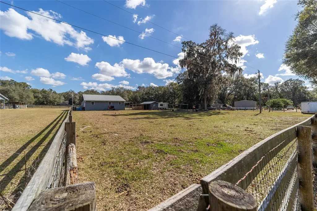 14245 SE 25th Avenue Summerfield FL 34491