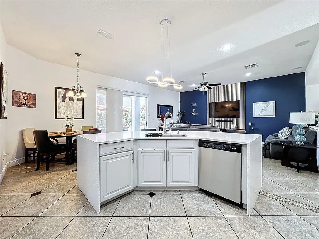 8463 Dover View Lane Orlando FL 32829