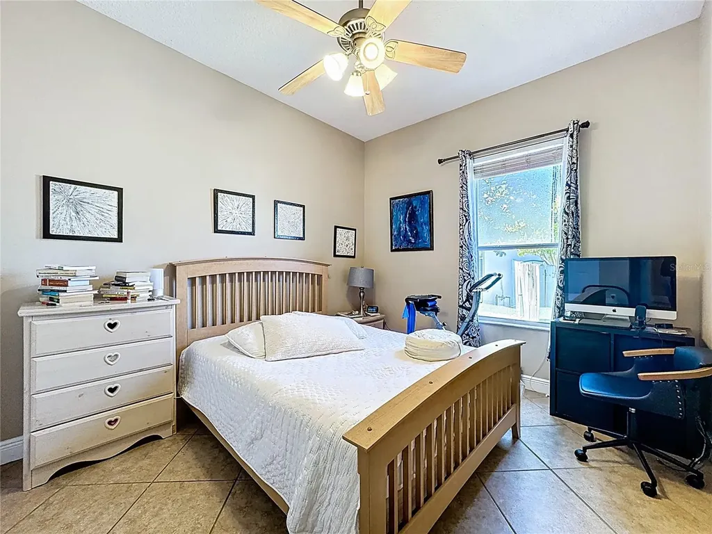 8463 Dover View Lane Orlando FL 32829