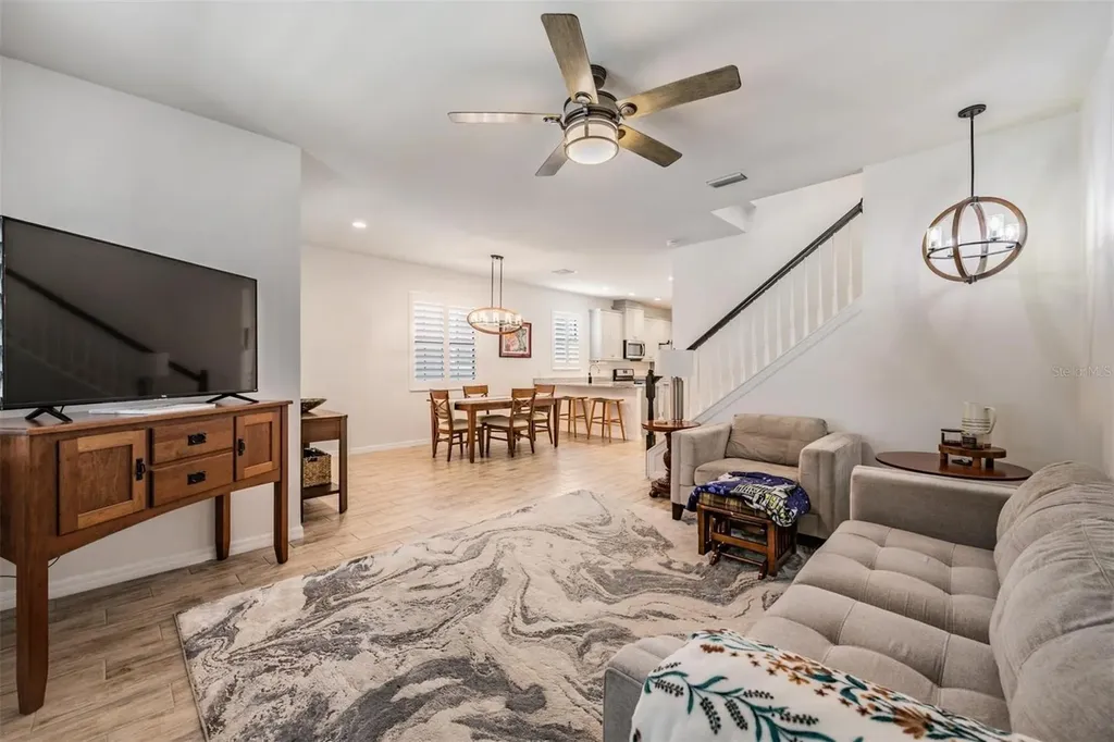 5607 Hometown Lane Lithia FL 33547