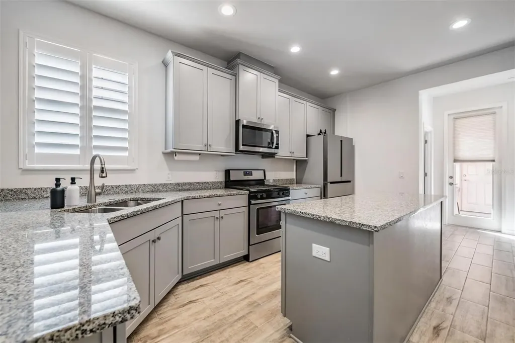 5607 Hometown Lane Lithia FL 33547