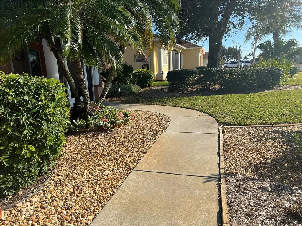 24 Broadmoor Lane Rotonda West FL 33947