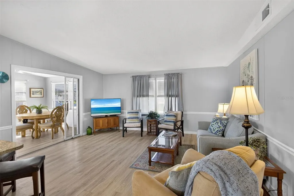 537 La Playa Circle North Port FL 34287