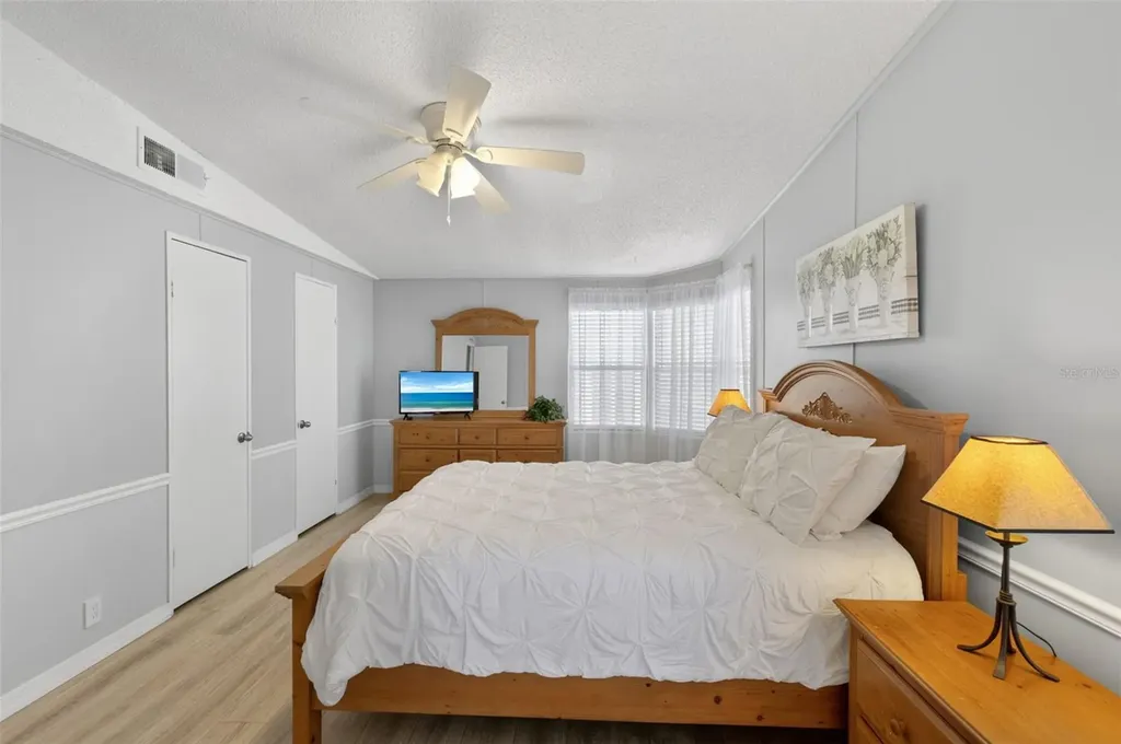 537 La Playa Circle North Port FL 34287