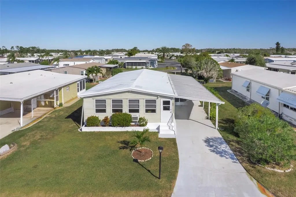 537 La Playa Circle North Port FL 34287