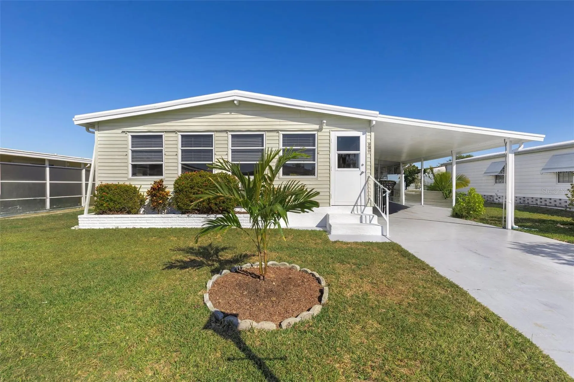 537 La Playa Circle North Port FL 34287