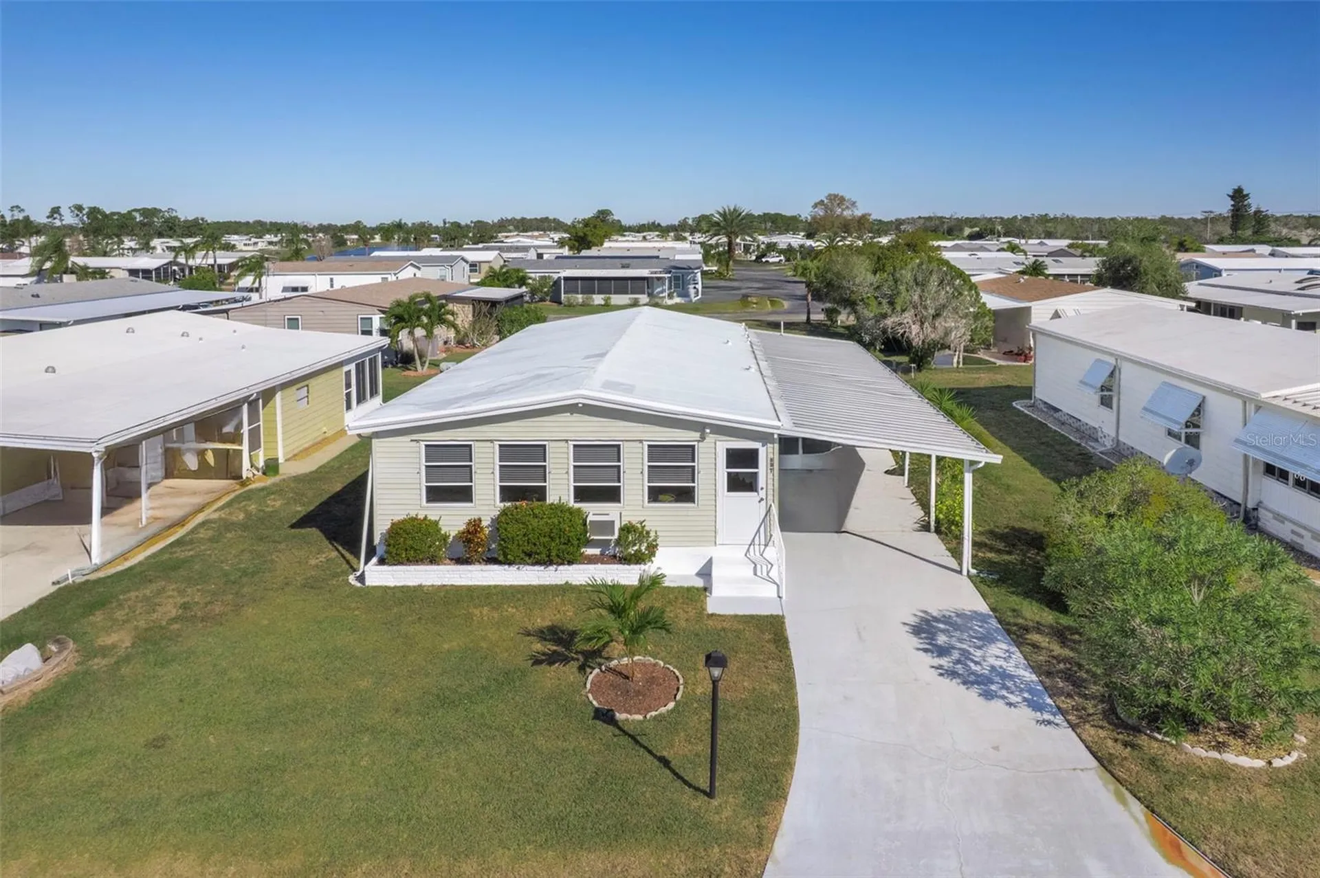 537 La Playa Circle North Port FL 34287