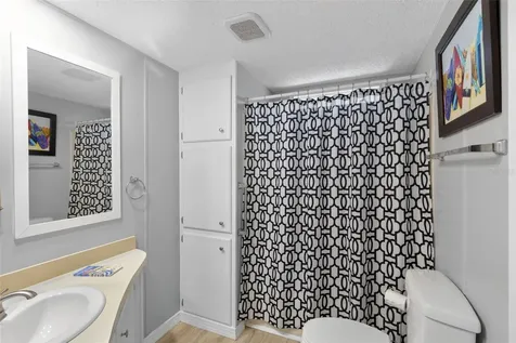 537 La Playa Circle North Port FL 34287