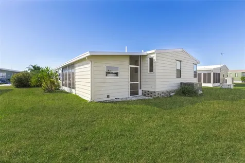 537 La Playa Circle North Port FL 34287