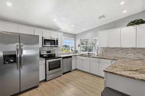 537 La Playa Circle North Port FL 34287