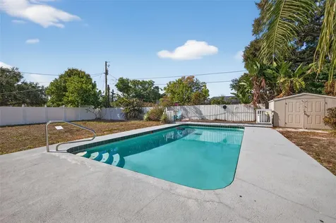 15536 Bristol Circle E Clearwater FL 33764