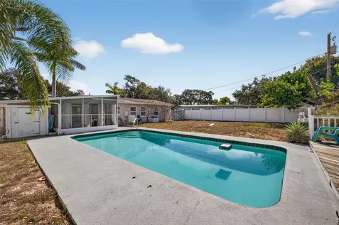 15536 Bristol Circle E Clearwater FL 33764