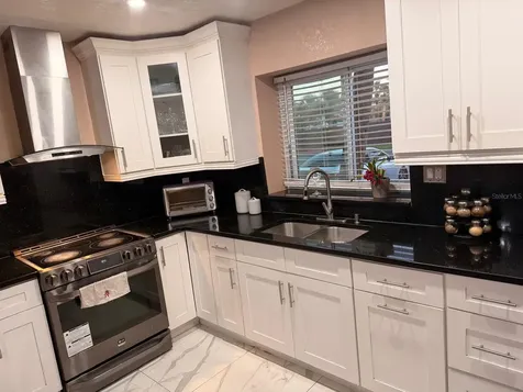 3813 S Lake Drive Tampa FL 33614