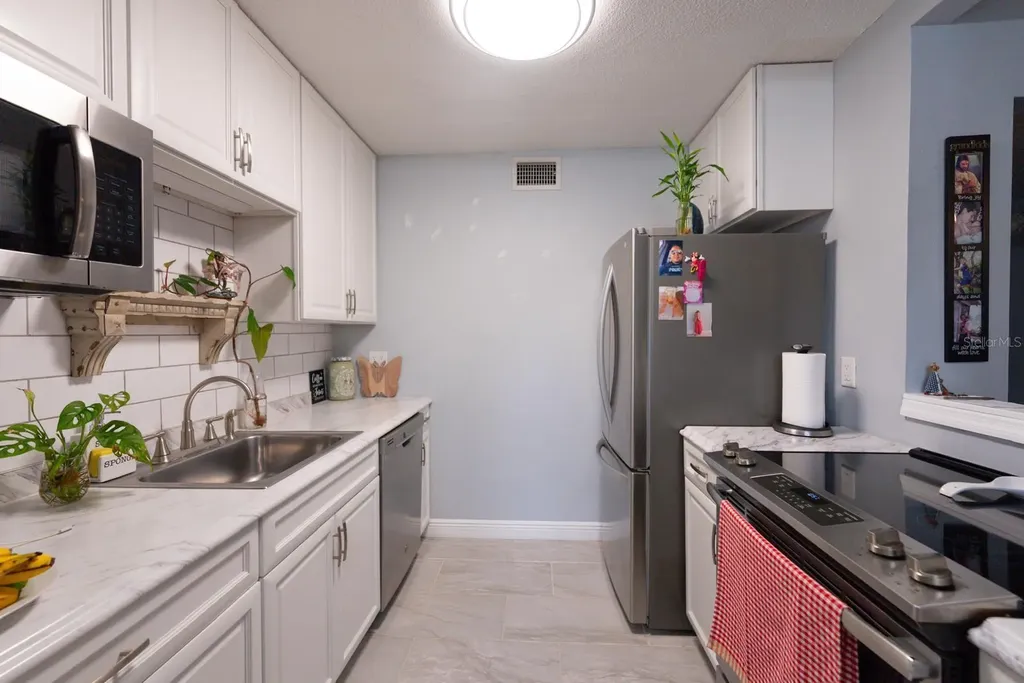 2433 NE 7th Street Ocala FL 34470