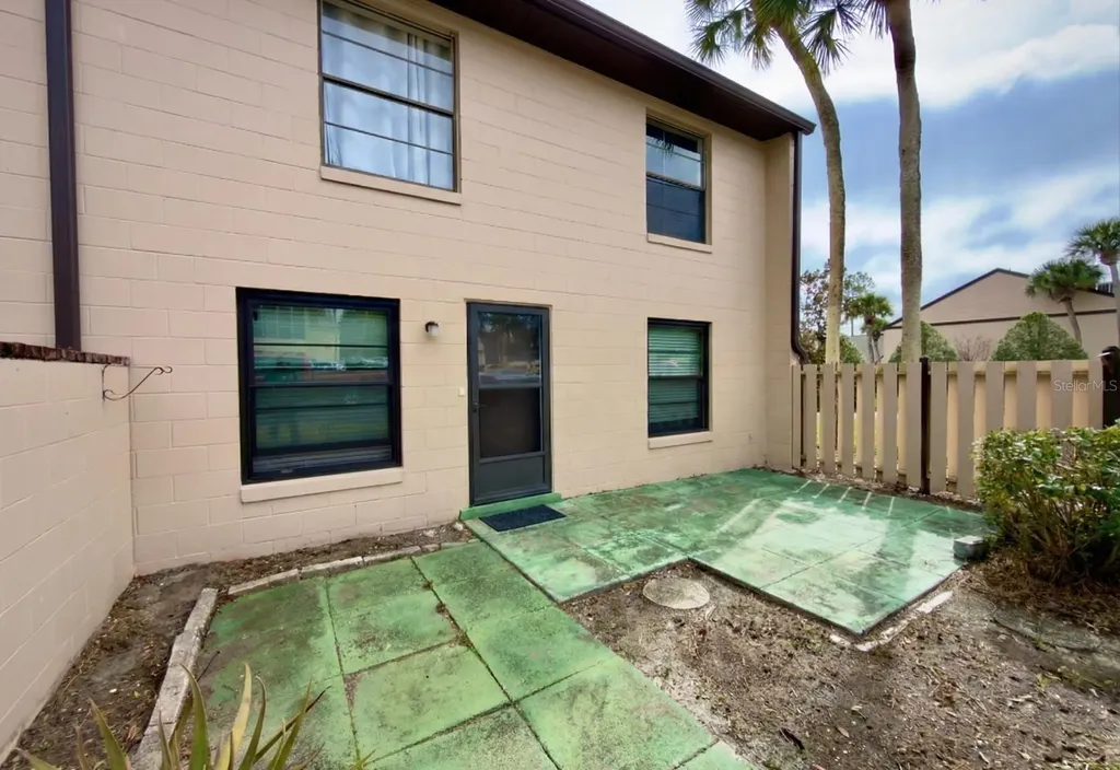 2433 NE 7th Street Ocala FL 34470