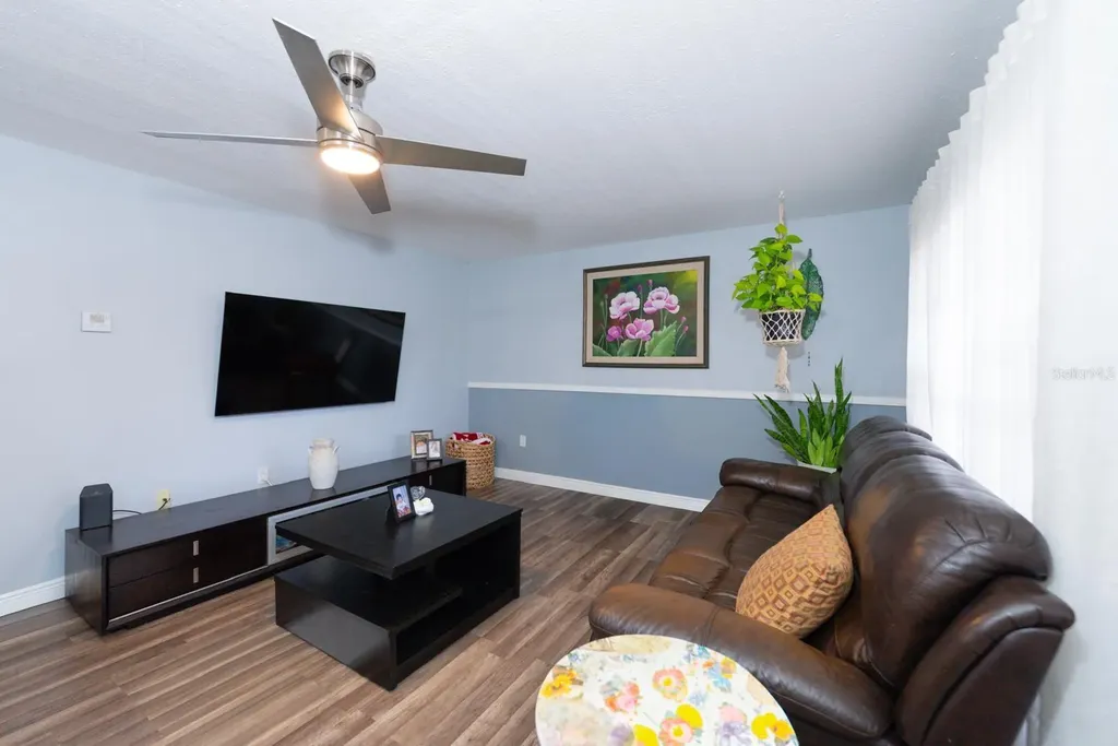 2433 NE 7th Street Ocala FL 34470