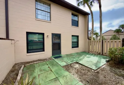 2433 NE 7th Street Ocala FL 34470