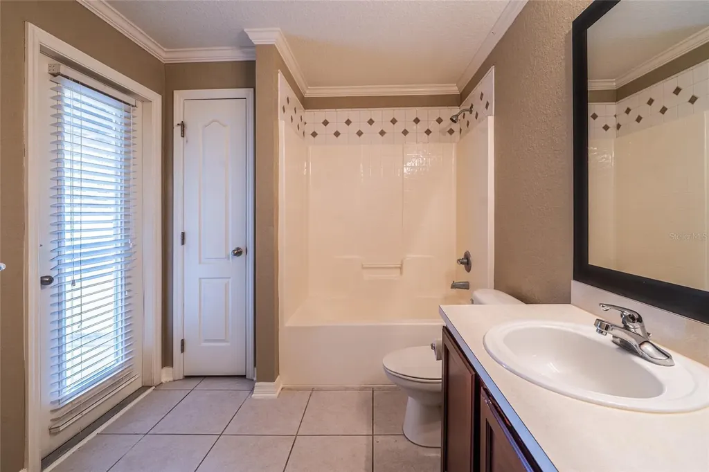 6940 Bently Drive Lakeland FL 33809