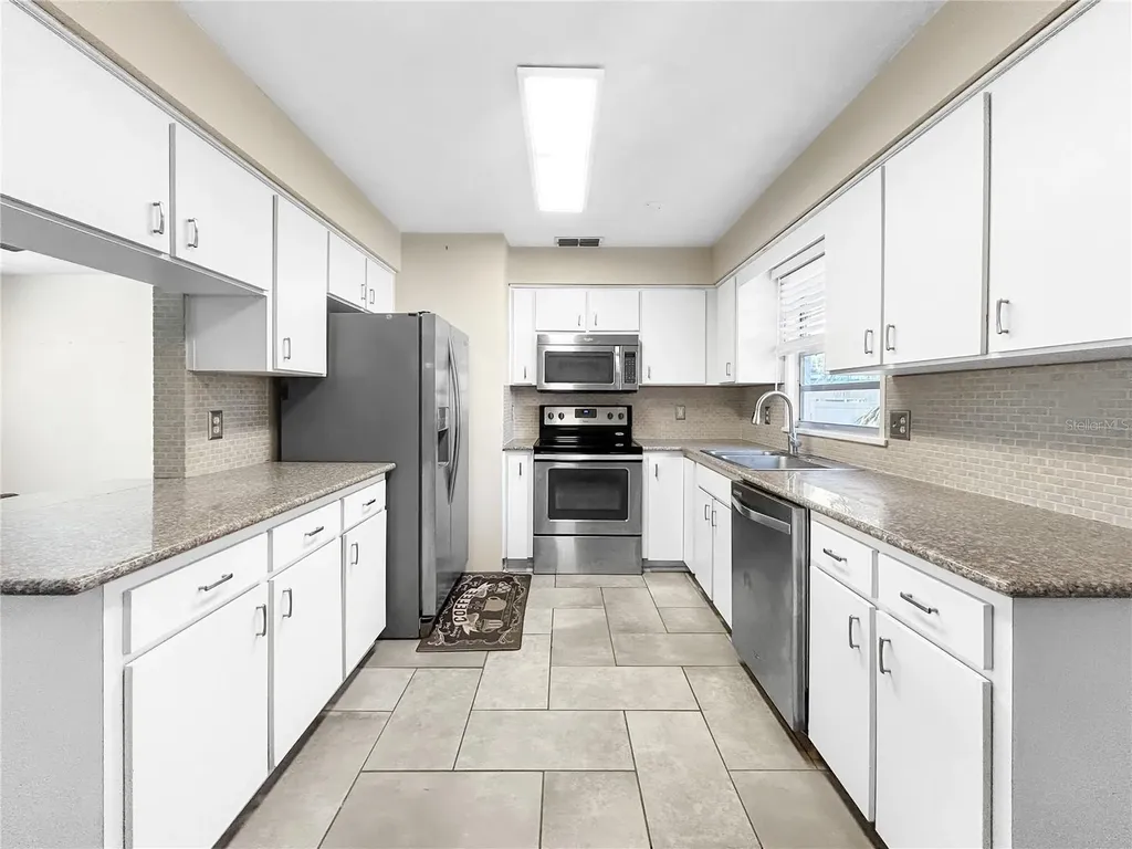 441 40th Avenue NE St Petersburg FL 33703