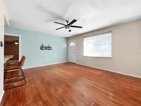441 40th Avenue NE St Petersburg FL 33703