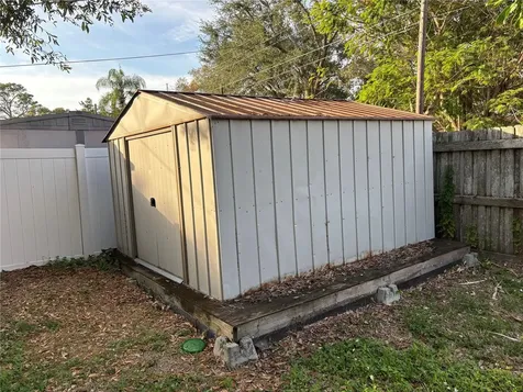 441 40th Avenue NE St Petersburg FL 33703