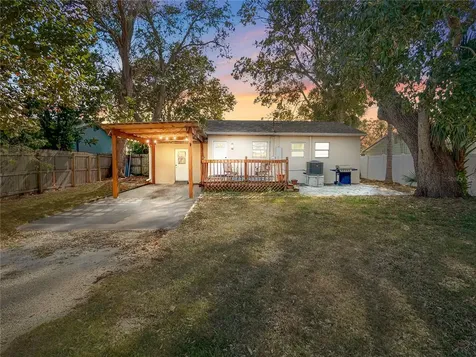 441 40th Avenue NE St Petersburg FL 33703