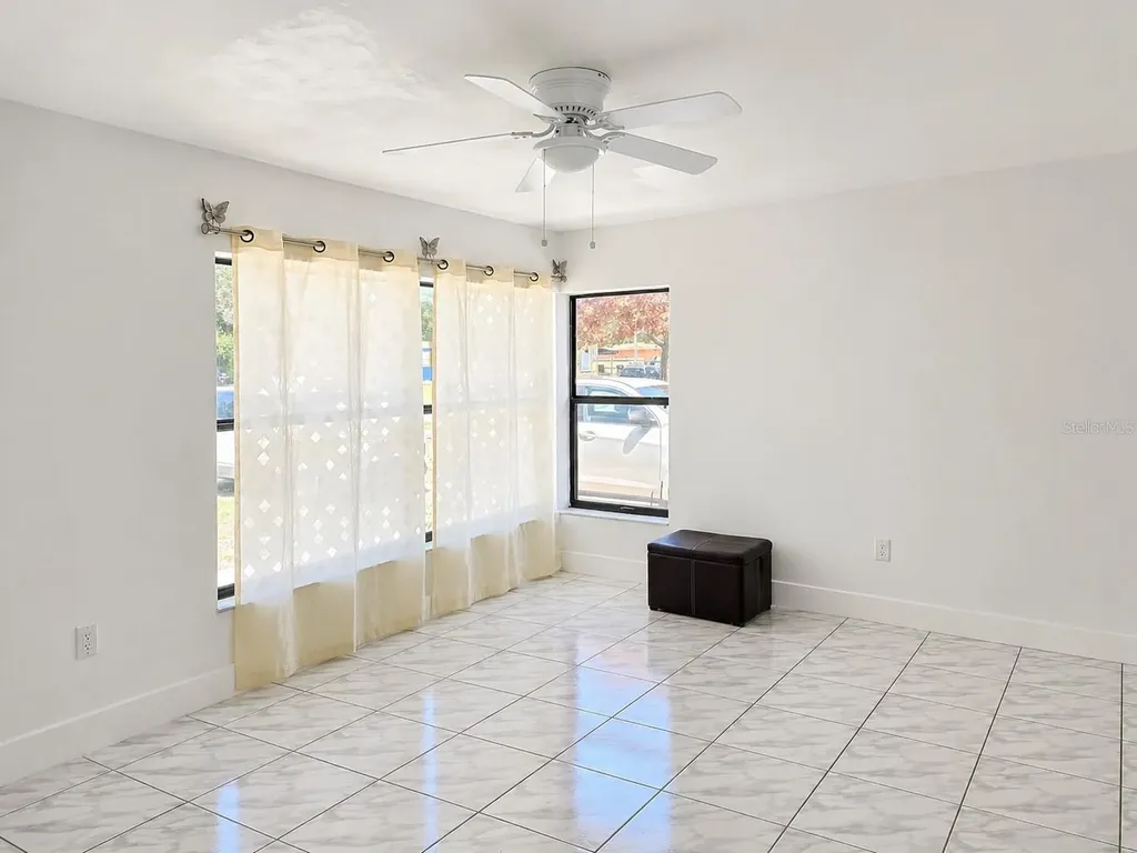 535 Romano Avenue Orlando FL 32807