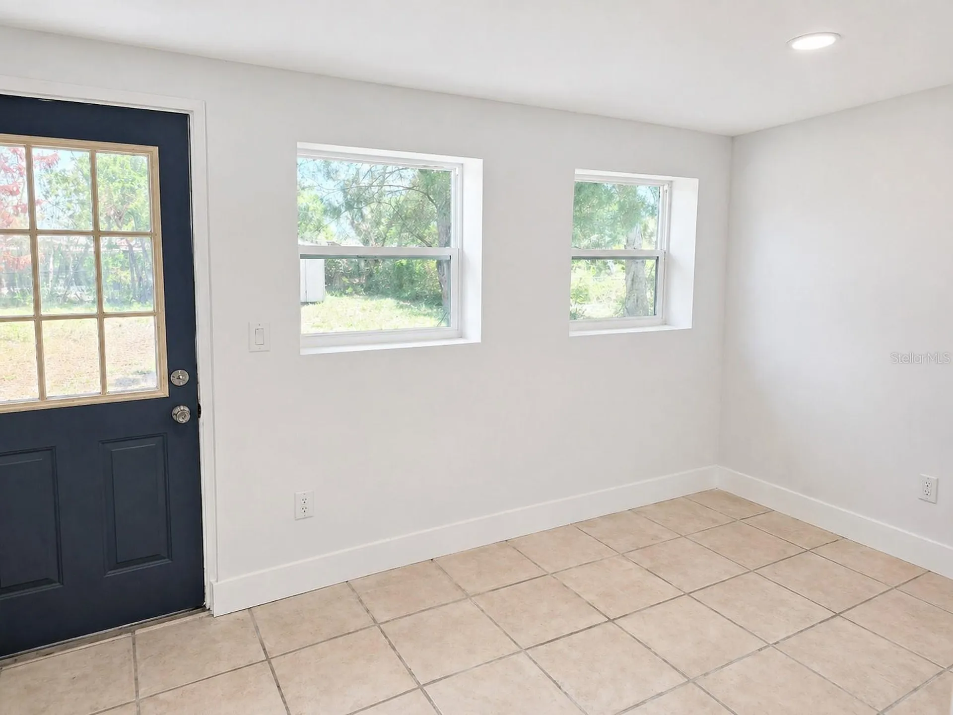 535 Romano Avenue Orlando FL 32807