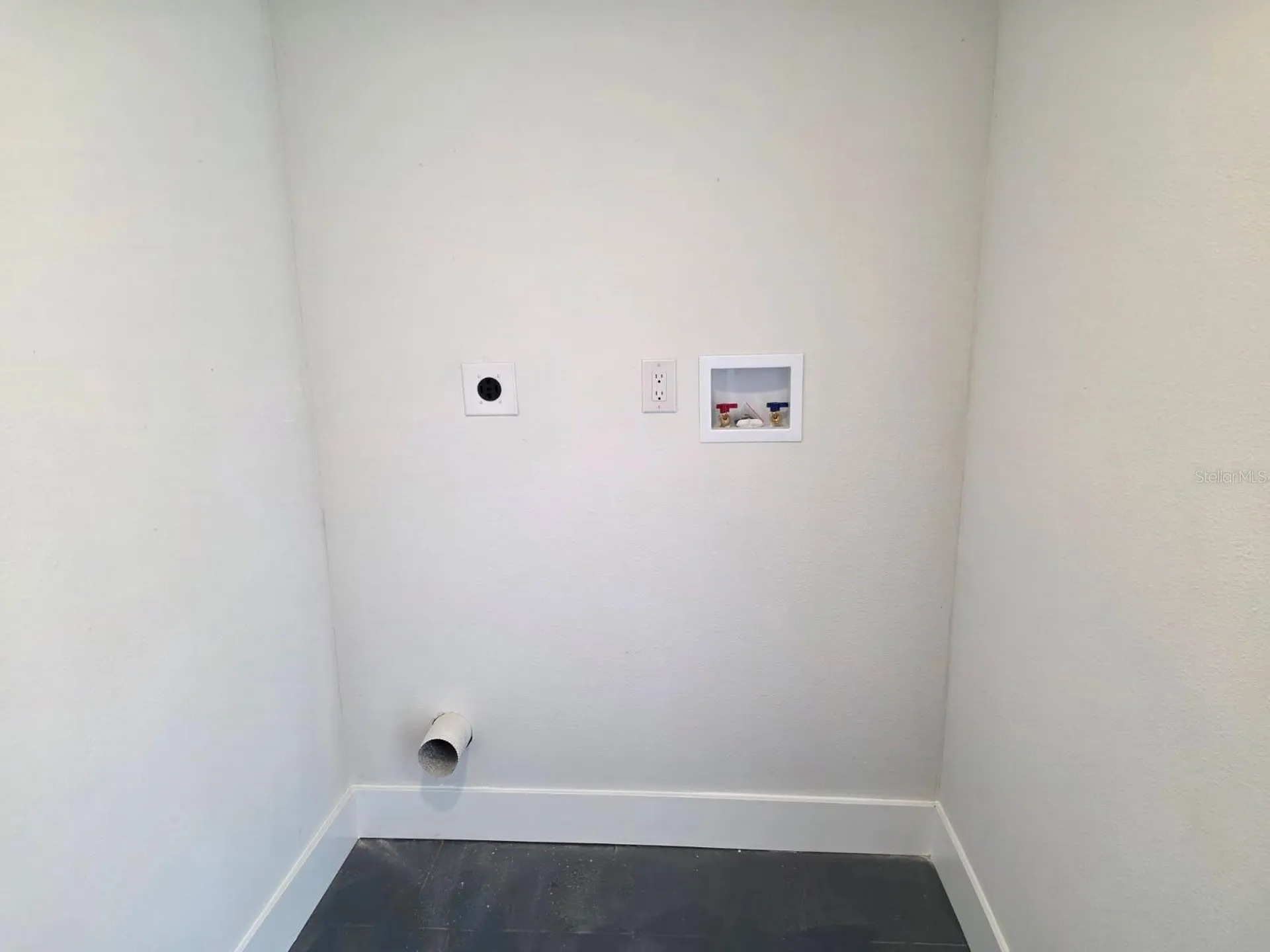 535 Romano Avenue Orlando FL 32807
