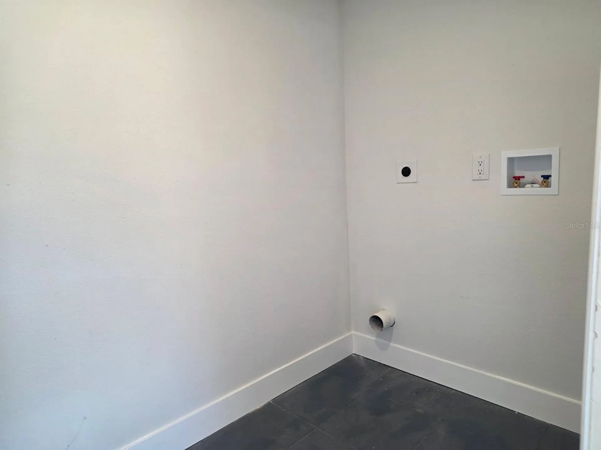 535 Romano Avenue Orlando FL 32807