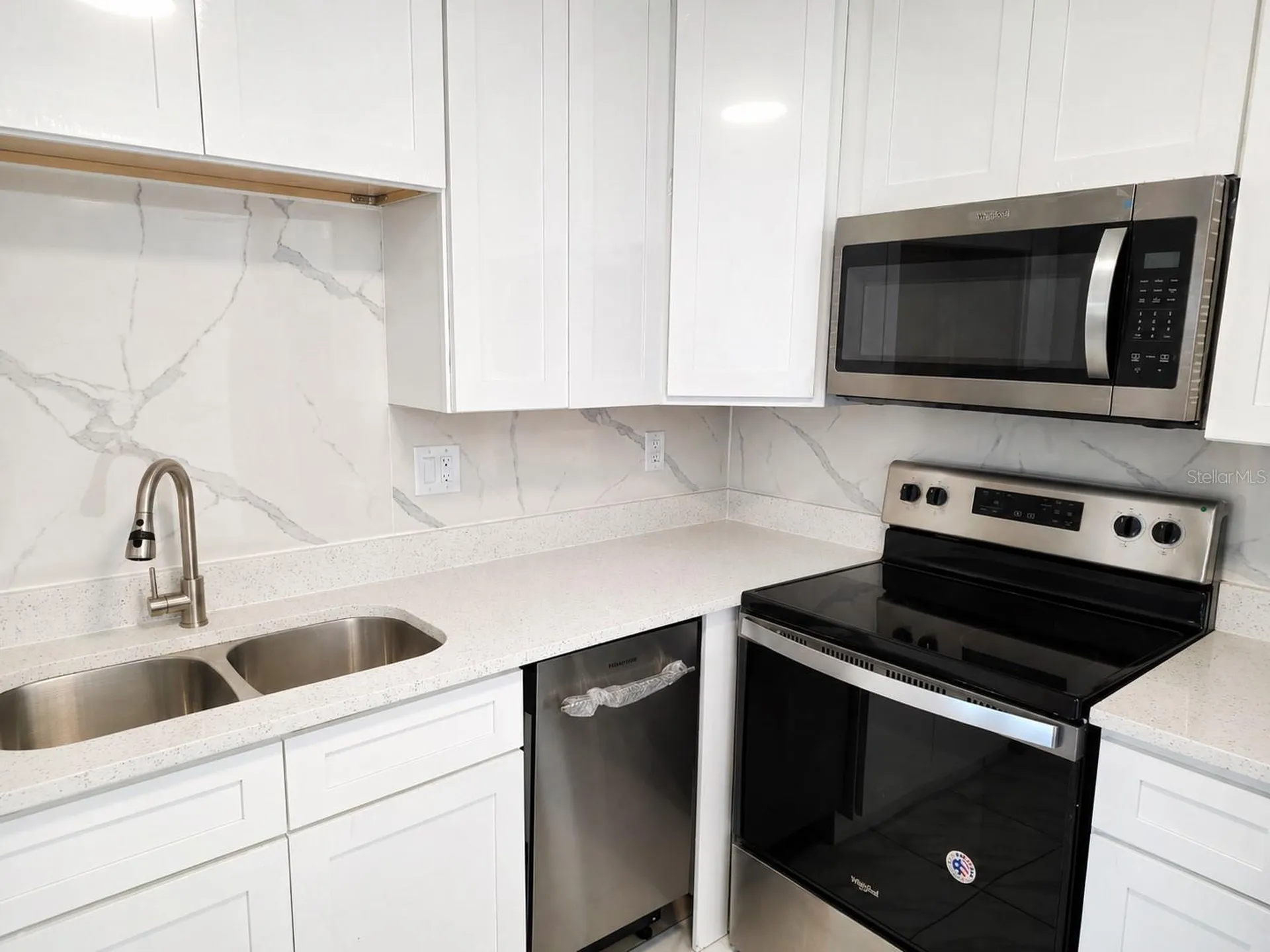 535 Romano Avenue Orlando FL 32807