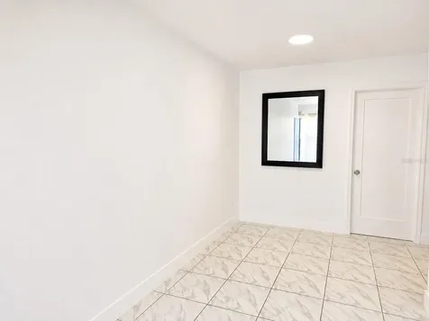 535 Romano Avenue Orlando FL 32807