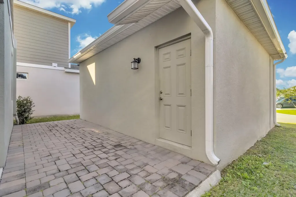 1715 Happiness Row Kissimmee FL 34744