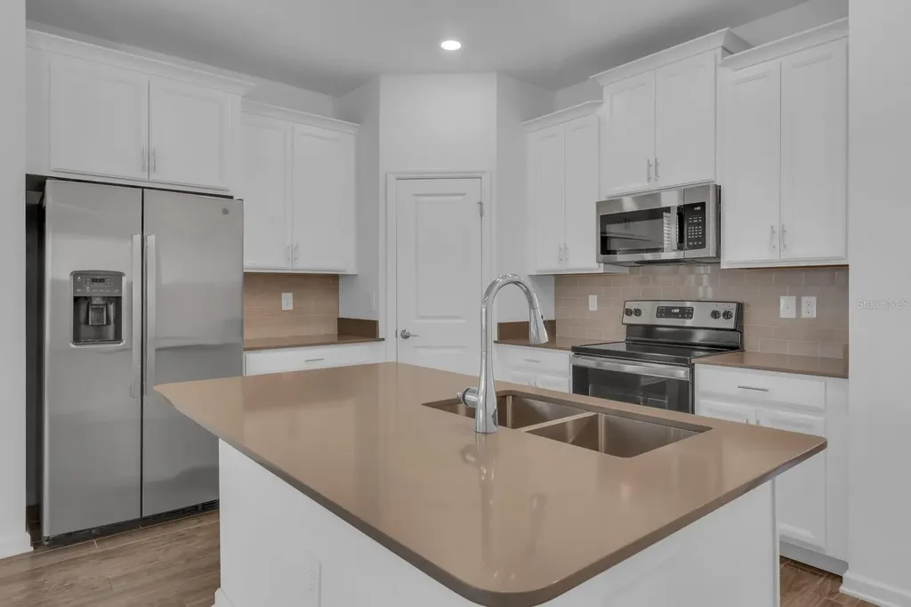 1715 Happiness Row Kissimmee FL 34744