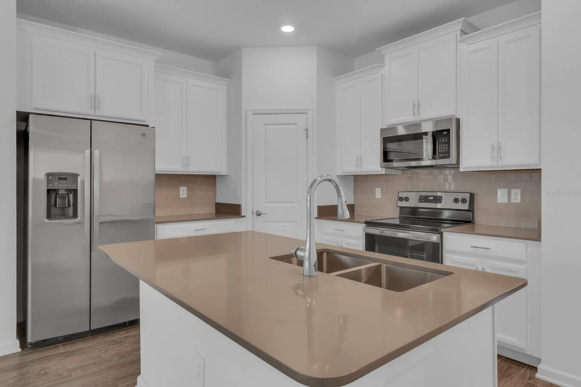 1715 Happiness Row Kissimmee FL 34744