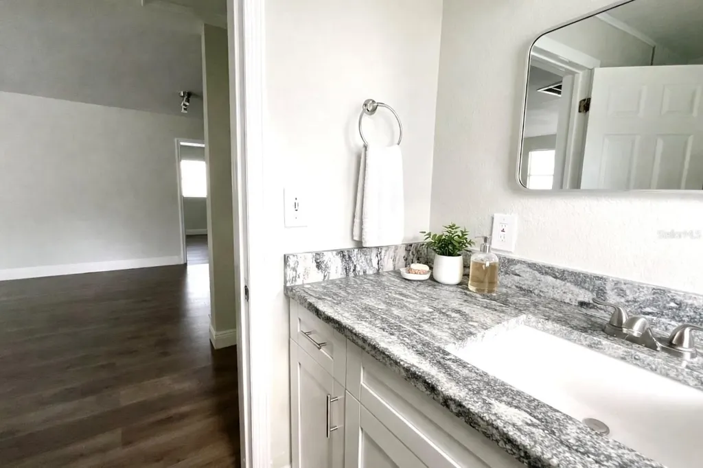 8507 N Edison Tampa FL 33604