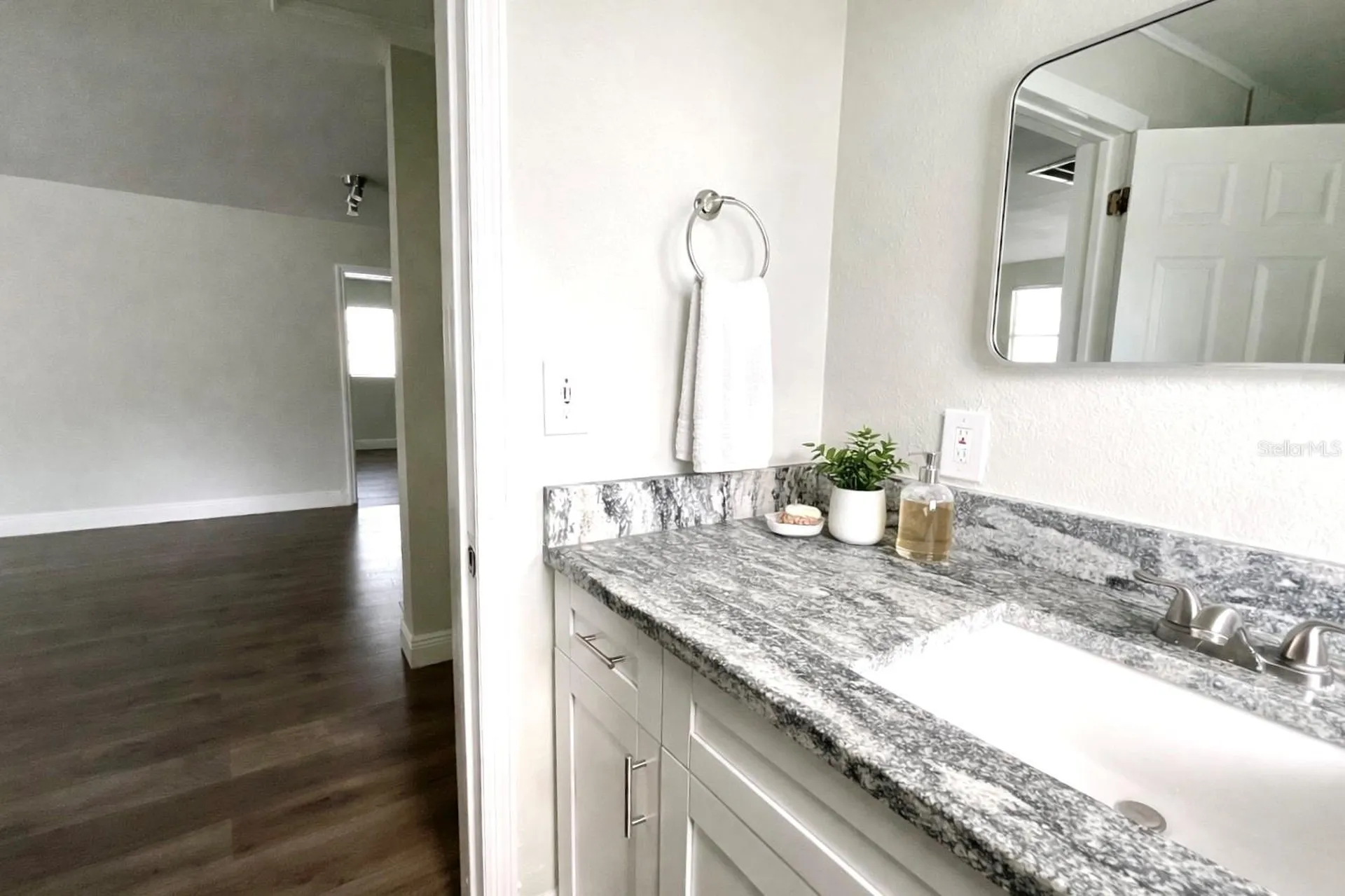 8507 N Edison Tampa FL 33604