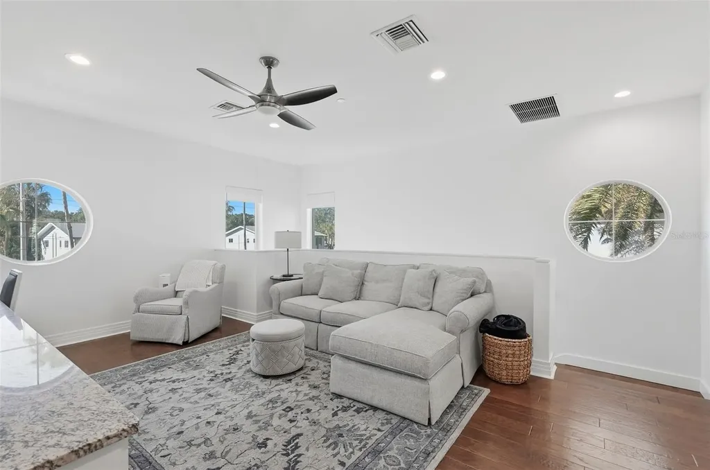 1325 Snell Isle Boulevard NE St Petersburg FL 33704