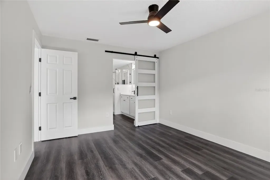 5014 Barrington Circle Sarasota FL 34234