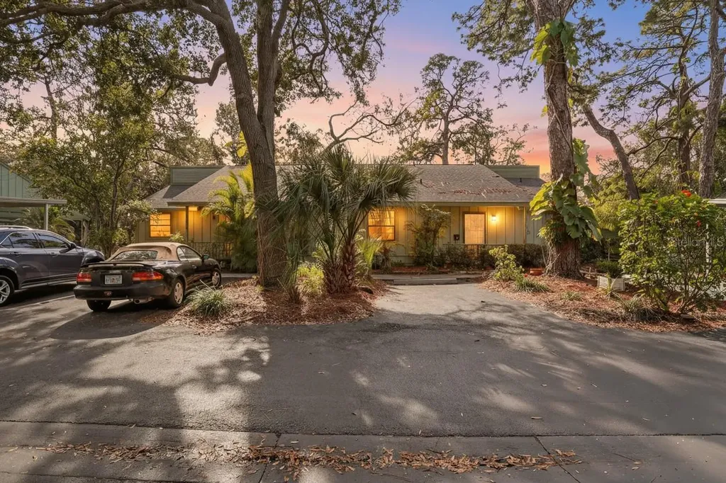5014 Barrington Circle Sarasota FL 34234