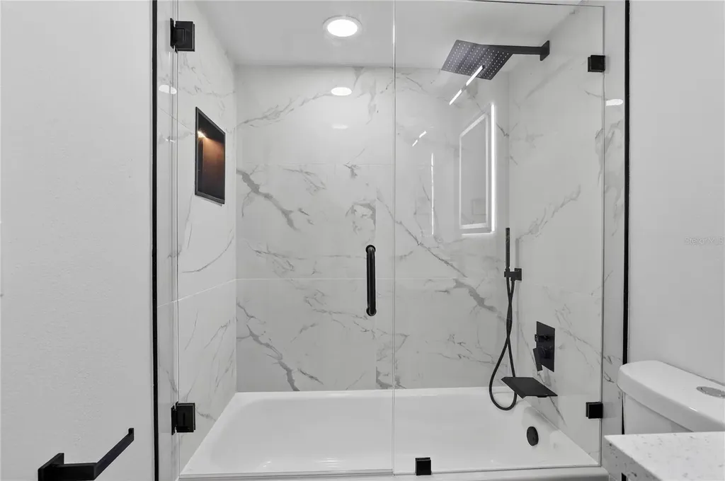 5014 Barrington Circle Sarasota FL 34234