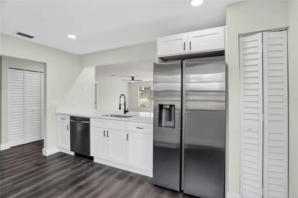 5014 Barrington Circle Sarasota FL 34234