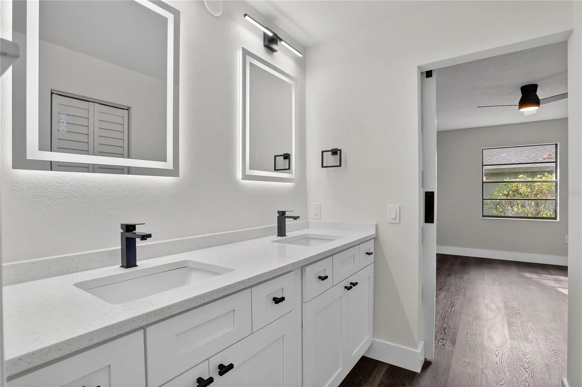 5014 Barrington Circle Sarasota FL 34234