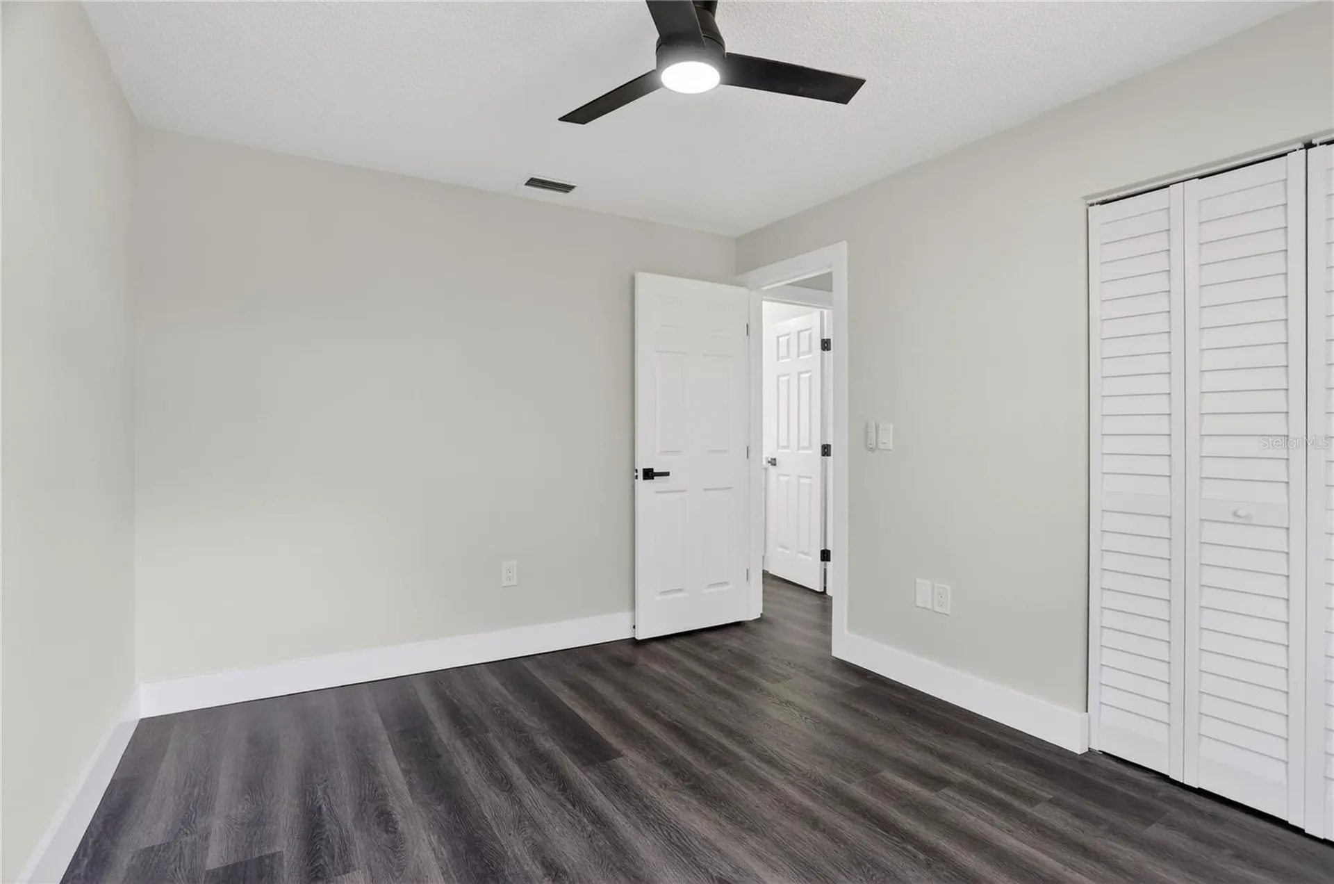 5014 Barrington Circle Sarasota FL 34234