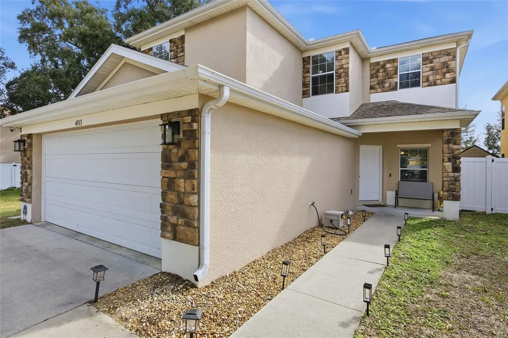 4913 NE 122nd Avenue Oxford FL 34484